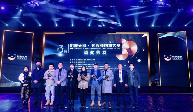 頒獎(jiǎng)會(huì)議主持詞開場(chǎng)白應(yīng)該怎么寫？